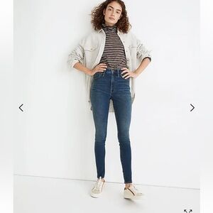 Madewell 10" High-Rise Roadtripper Supersoft Jeans in Playford Wash size 25